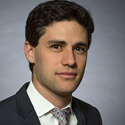 Brian Gelfand, credit trader, fixed income group di Tcw