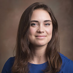 Katie Deal, Washington analyst di T. Rowe Price