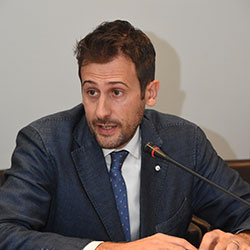 Simone Rossi, ricercatore e docente di Economia degli Intermediari Finanziari presso l’Università Cattolica