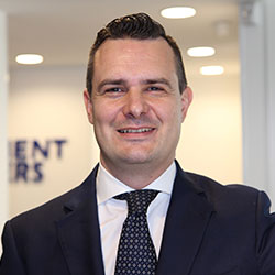  Lorenzo Randazzo, institutional sales manager di Axa Investment Managers
