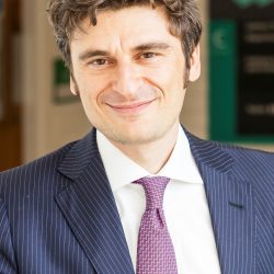 Alfredo De Massis, professore ordinario di Imprenditorialità e Family business management all’Università di Bolzano e fondatore e direttore del Centro sul Family business management 